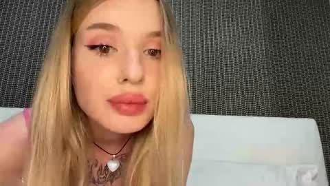 Lina online show from October 22, 11:34 am