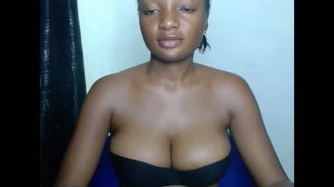 pussyxwetx online show from October 29, 9:37 pm