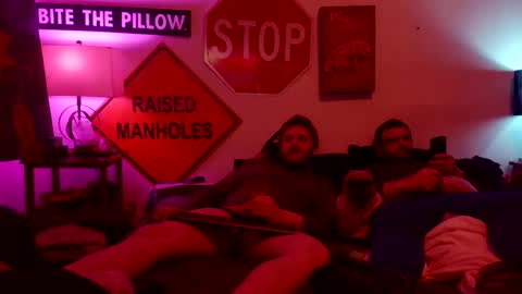 pyeguy online show from November 3, 4:46 am