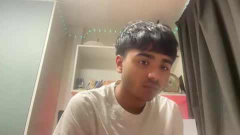 qosmo123 online show from April 13, 6:06 am