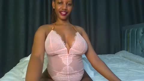 queen321850 online show from April 8, 3:26 pm