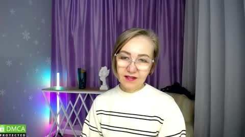 Snapshot of queen_a_n_i chatting on October 13, 11:45 am A N I Ill be here on December 1st online show from October 13, 11:45 am