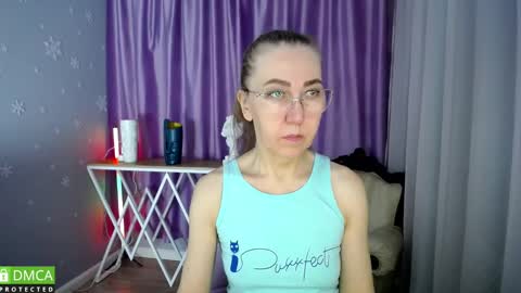 Snapshot of queen_a_n_i chatting on February 19, 8:22 am A N I Ill be here on December 1st online show from February 19, 8:22 am