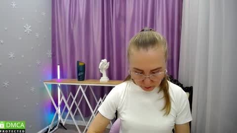 Snapshot of queen_a_n_i chatting on September 19, 1:48 pm A N I Ill be here on December 1st online show from September 19, 1:48 pm