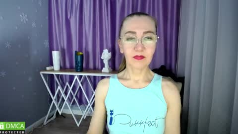 Snapshot of queen_a_n_i chatting on February 1, 12:04 pm A N I Ill be here on December 1st online show from February 1, 12:04 pm