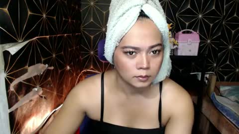 queen_ennah online show from January 7, 8:13 am