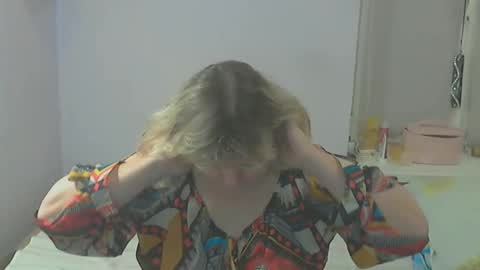 Snapshot of queen_jane8 chatting on October 11, 4:32 pm queen_jane8 online show from October 11, 4:32 pm