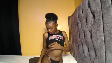 queen_sashavixen online show from February 3, 6:45 pm