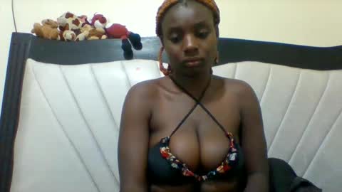 Snapshot of queen_wow2 chatting on September 23, 10:09 am queen online show from September 23, 10:09 am