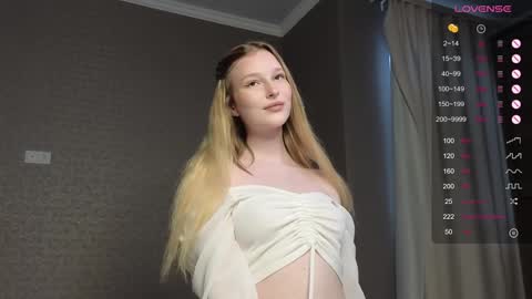 Nelly  INSTA  queenelia  online show from October 9, 8:09 am