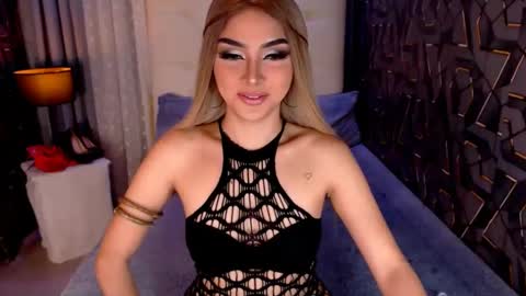 queenemeraldts online show from February 5, 2:29 am