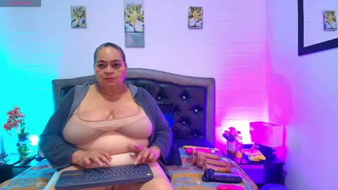 VickyBoobss online show from April 11, 1:04 pm
