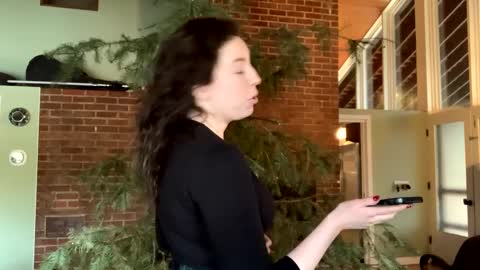 Sarlei Sar-uh-lie online show from January 11, 10:40 pm