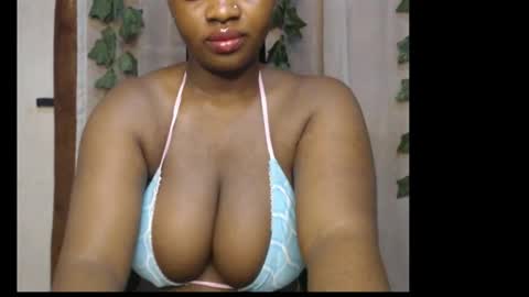 Zoey online show from February 21, 7:33 am