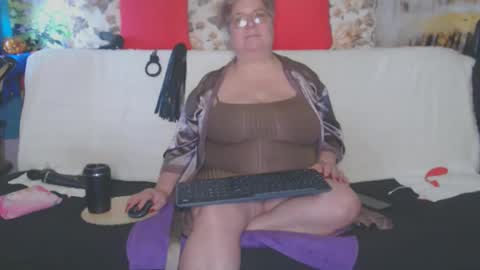 QueenPammy online show from October 21, 9:47 am