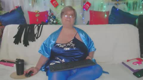 QueenPammy online show from December 14, 6:41 am