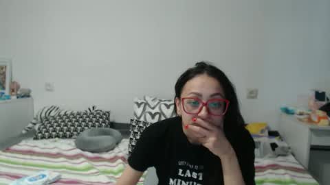 queensofiaqueen online show from April 5, 9:39 am