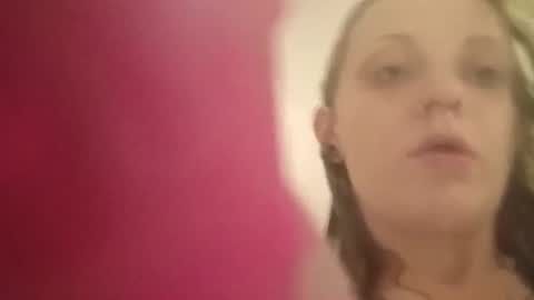 queenstonermami online show from December 17, 2:35 pm