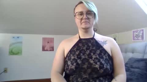 queerlyjaz online show from November 8, 7:39 pm