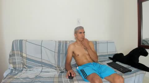 QuinnAndPuma online show from March 8, 3:50 am