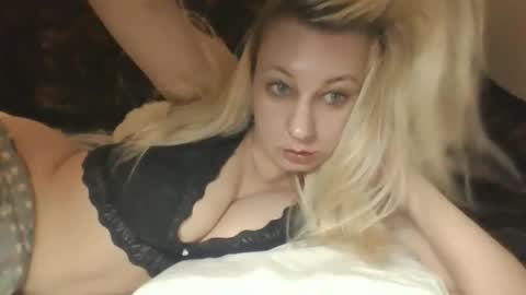 qwertyui online show from March 19, 1:44 am