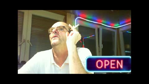 Snapshot of r_2d2_ chatting on February 27, 9:14 pm dj mike online show from February 27, 9:14 pm