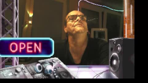 Snapshot of r_2d2_ chatting on October 25, 9:04 pm dj mike online show from October 25, 9:04 pm