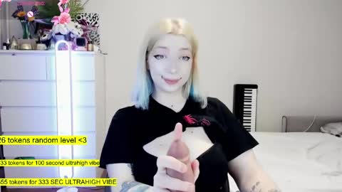 - online show from April 8, 11:30 pm