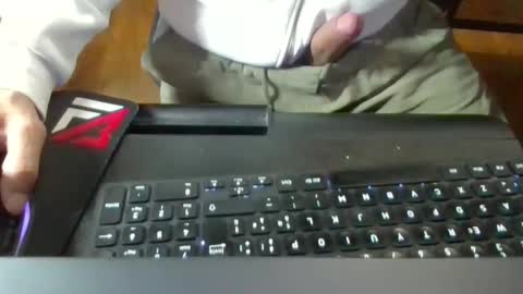 Snapshot of raccon68 chatting on October 21, 8:19 am Raccoon68 online show from October 21, 8:19 am