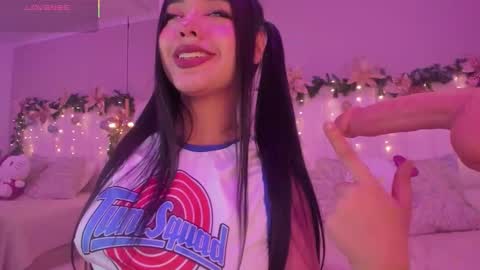 Mariana online show from December 15, 8:05 pm