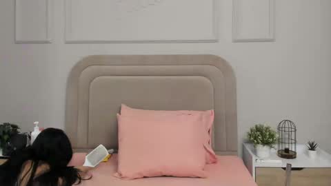 camila online show from April 18, 3:36 pm