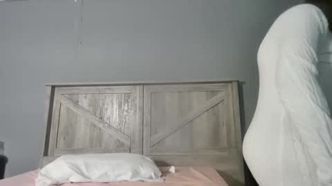 Radiant Peach Goddess online show from February 16, 5:26 pm