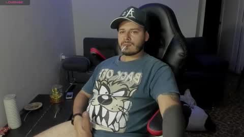 ragnar_lothbrok77 online show from March 2, 5:08 am