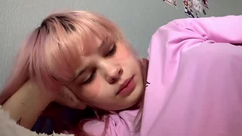 Eshly online show from April 16, 8:47 am