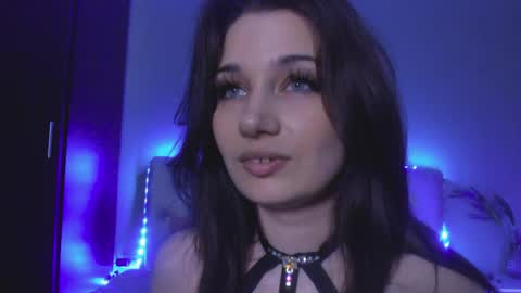 Sofie online show from April 18, 4:53 pm