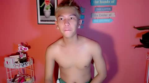 ralfhuge24 online show from September 18, 7:23 am