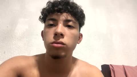 ramiroo2312 online show from February 28, 6:10 am