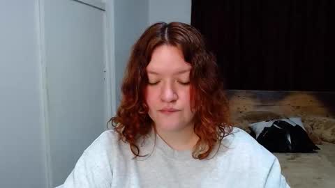 Snapshot of ramona15 chatting on October 23, 10:32 pm Ramona online show from October 23, 10:32 pm
