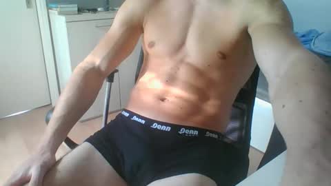 ramonjoosse2001 online show from May 6, 12:00 pm