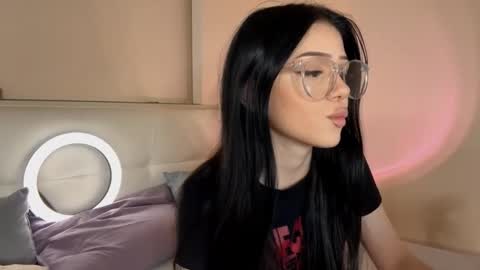 Snapshot of randiburt chatting on October 21, 3:38 pm Luna online show from October 21, 3:38 pm