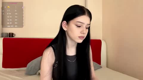 Snapshot of randiburt chatting on October 5, 1:30 pm Luna online show from October 5, 1:30 pm