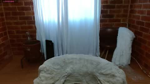 Raquel online show from May 22, 10:55 am