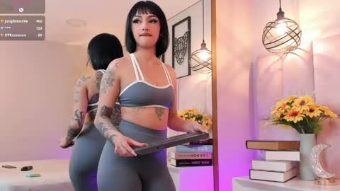 raquel Hyde online show from April 19, 6:10 pm