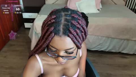 Raquel online show from March 8, 2:40 pm