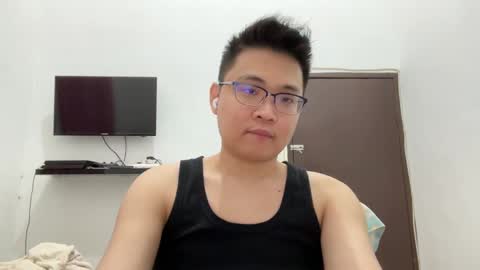 Snapshot of ratedepic17 chatting on February 16, 4:10 pm randomnaut online show from February 16, 4:10 pm