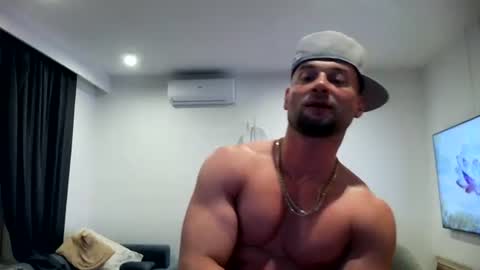 raulcortezofficial online show from July 4, 10:02 pm