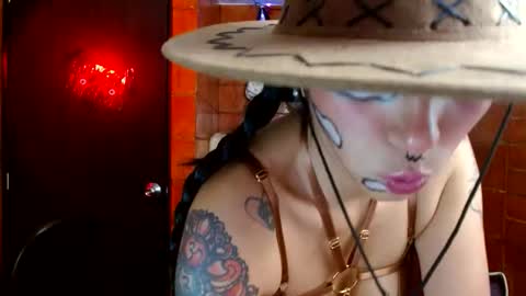 Snapshot of raven__purple chatting on October 17, 10:14 pm raven__purple online show from October 17, 10:14 pm