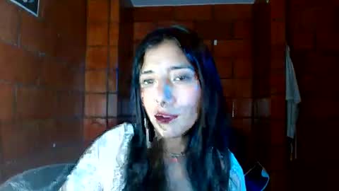 Snapshot of raven__purple chatting on February 5, 2:19 am raven__purple online show from February 5, 2:19 am