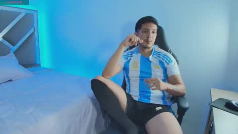 Raven online show from April 20, 7:17 pm