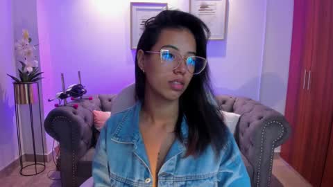 Snapshot of raven_stonee chatting on September 18, 3:43 am Raven online show from September 18, 3:43 am